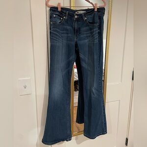 Levi 518 Bootcut Jeans